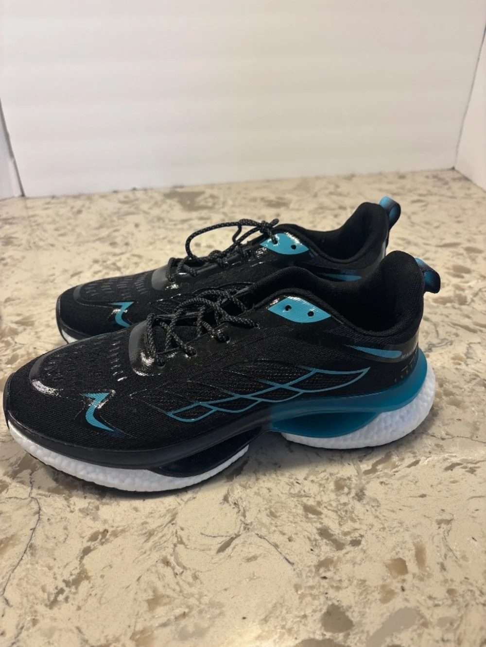 Maeharmay Armadillo Sneakers Women’s 42 Two Pairs